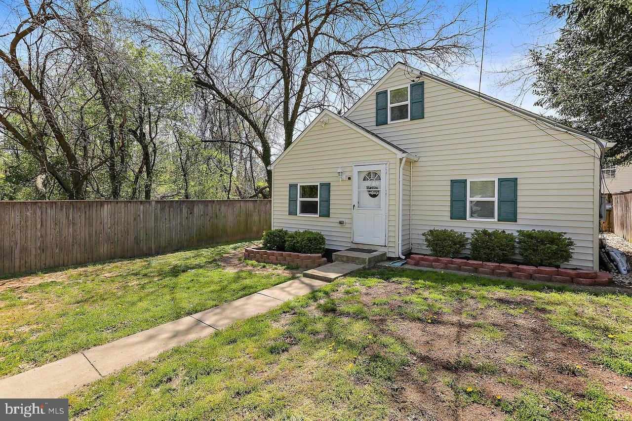 215 Sycamore Rd