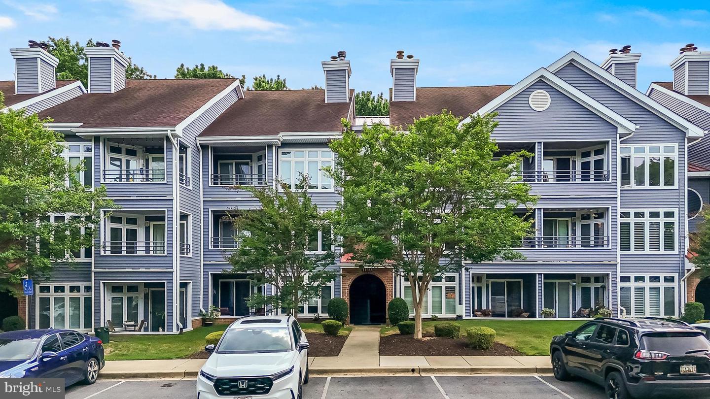 1140 Lake Heron #2a