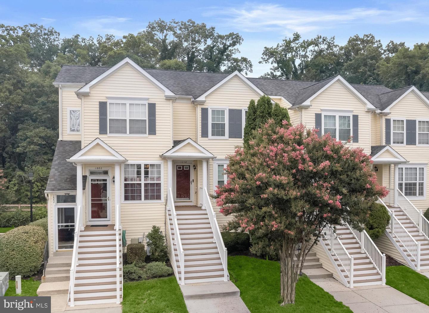 1658 Fallowfield Court