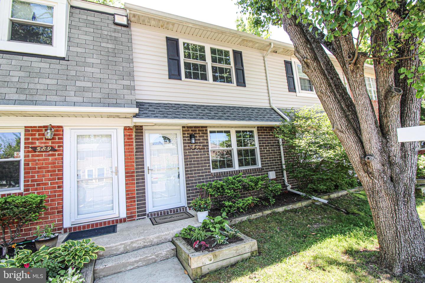 591 Belmawr Place
