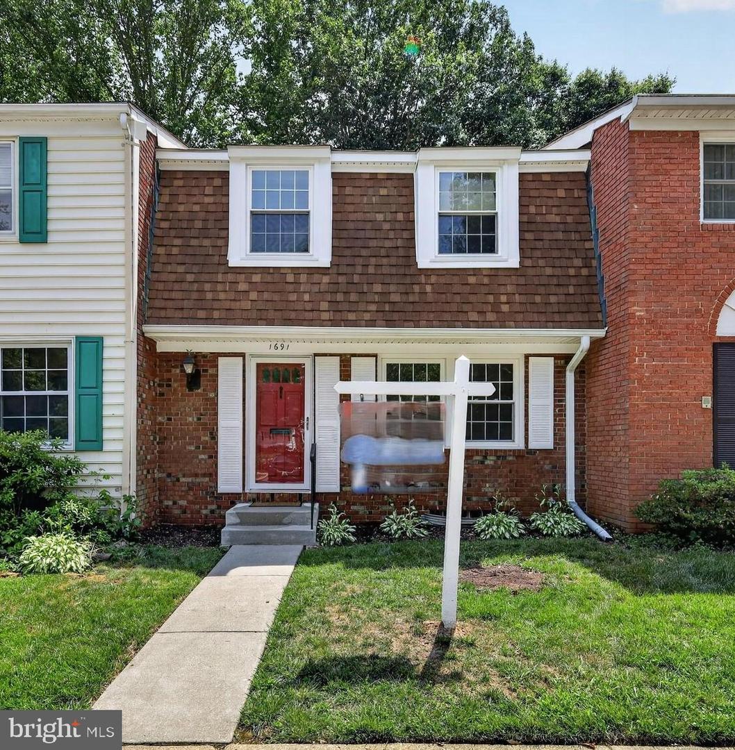 1691 Freemont Ct