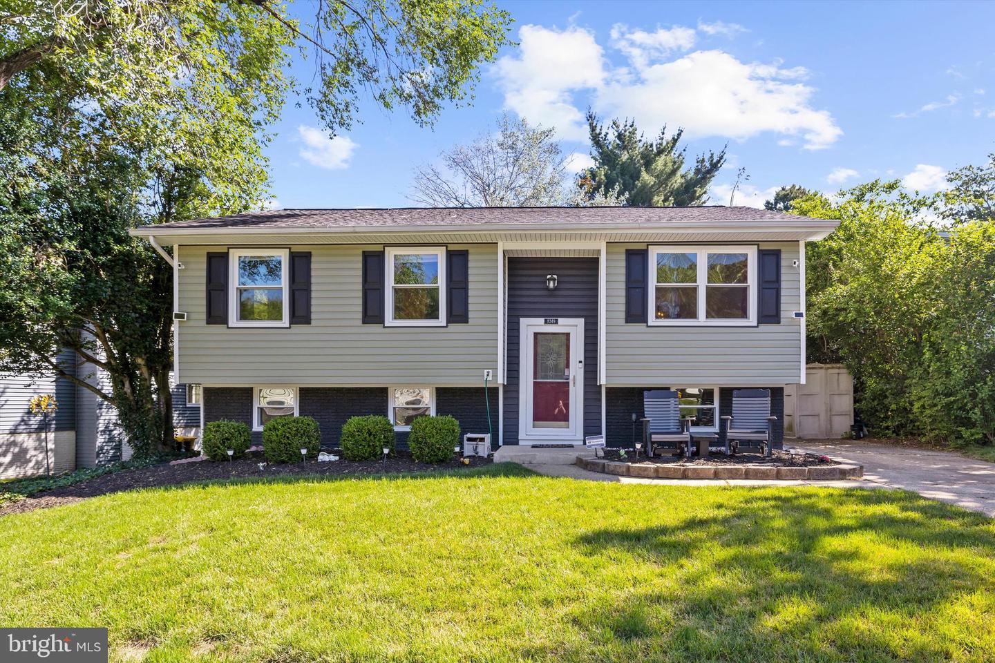 8249 Victoria Road