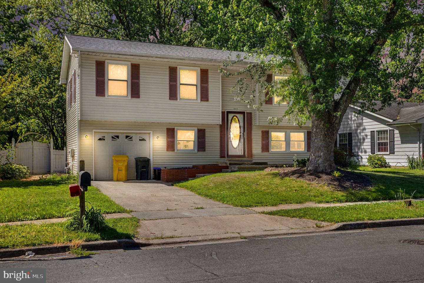 987 Summer Hill Dr
