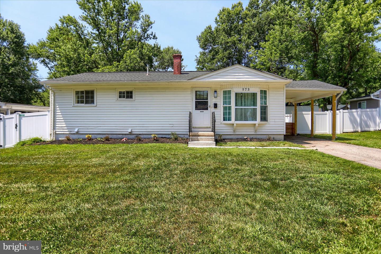 573 Rita Dr