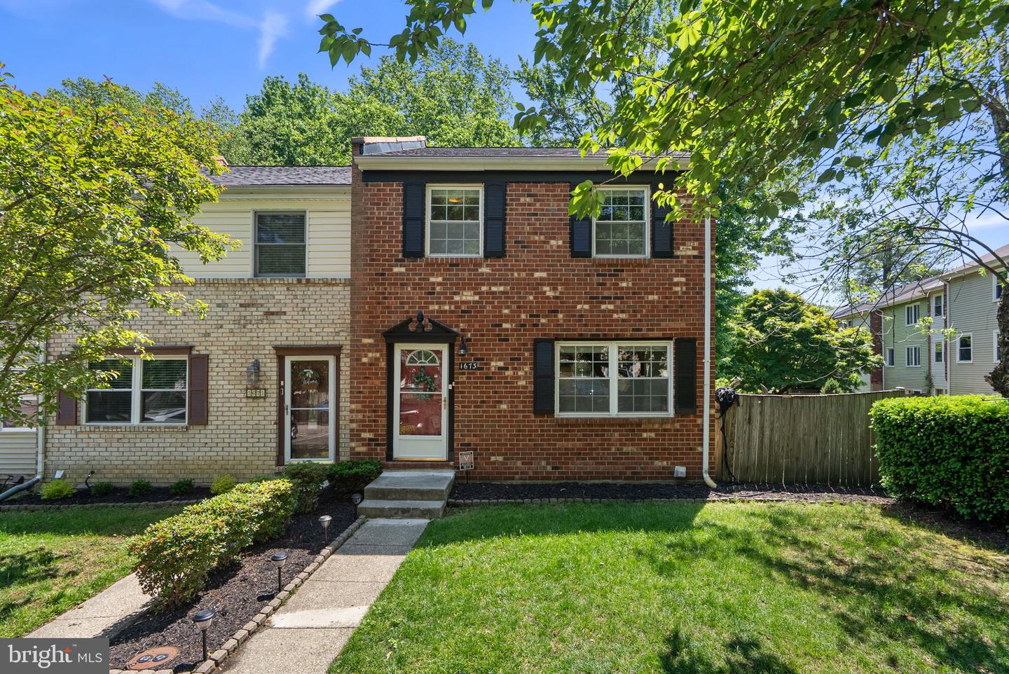 1673 Forest Hill Court