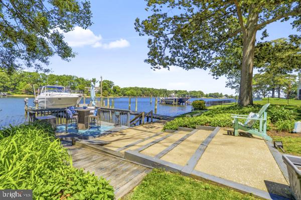 458 Fairoak Dr