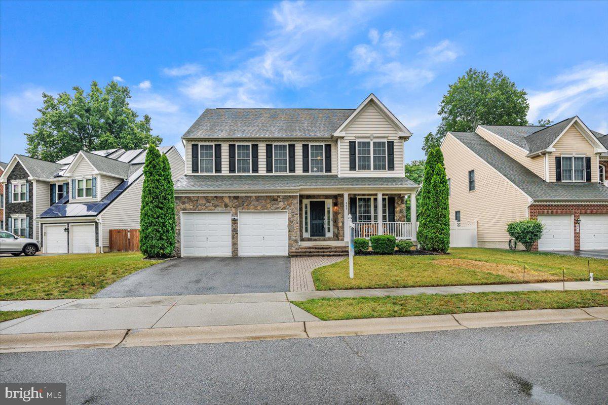 305 Howards Trust Ct