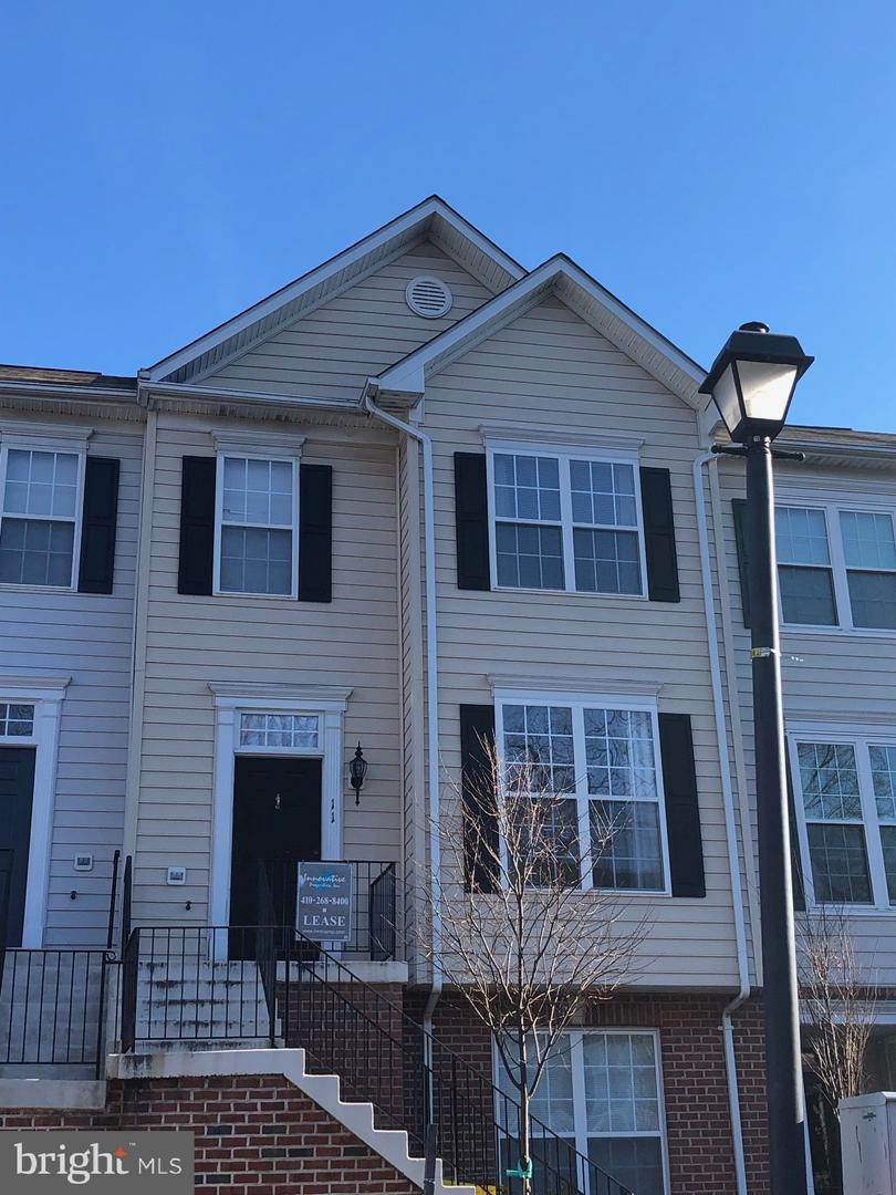 11 Harbour Heights Drive #11