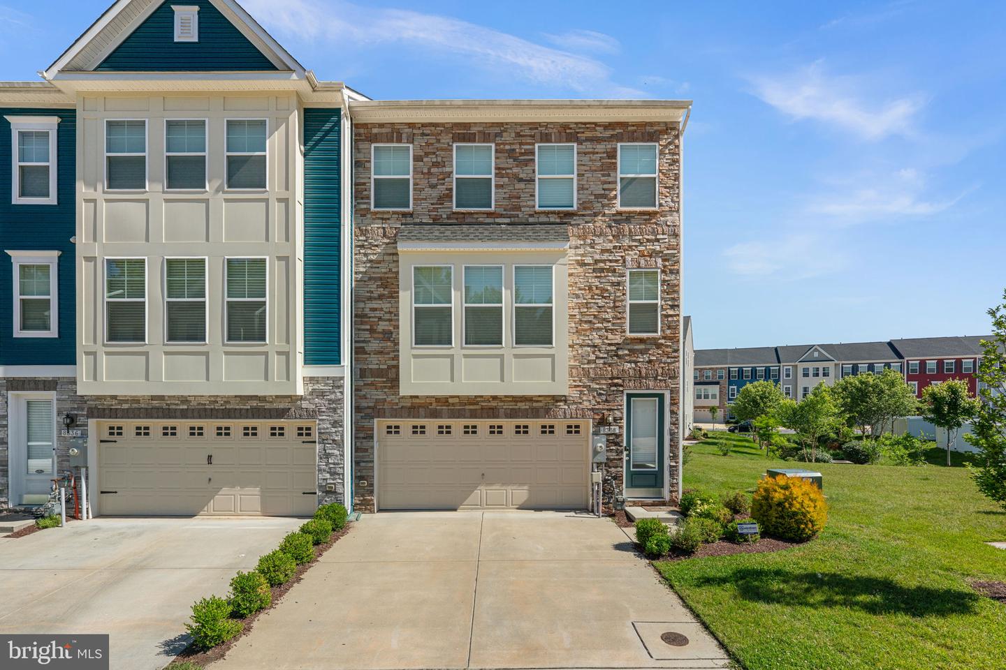 8338 Amber Beacon Circle