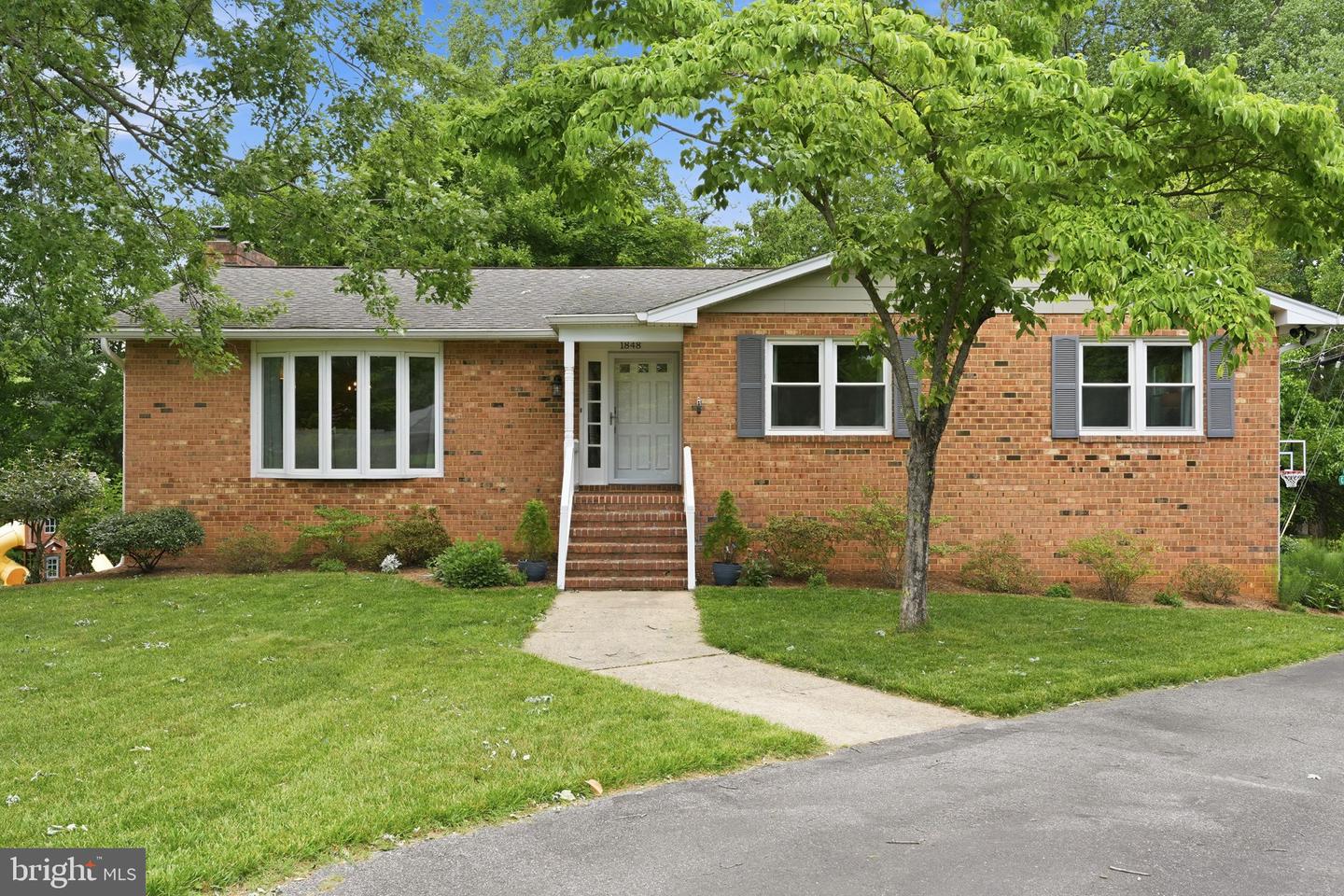1848 Carriage Drive
