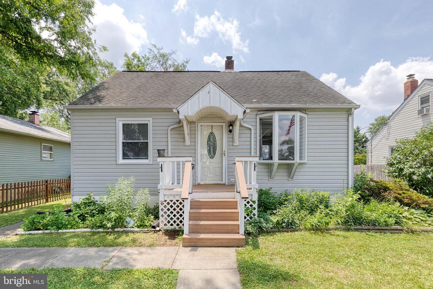113 W Hilltop Road