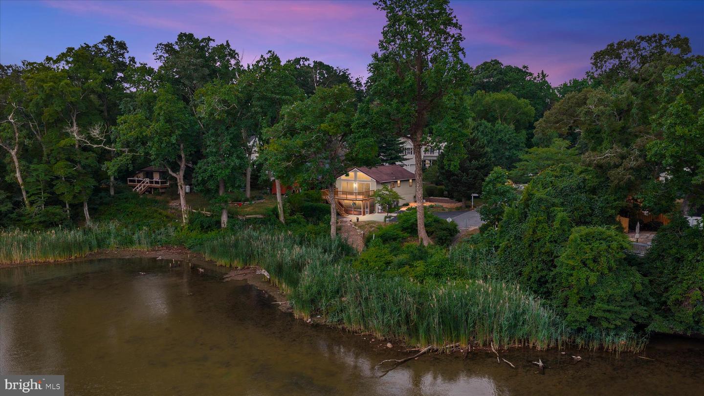 1000 Lakeview Lane