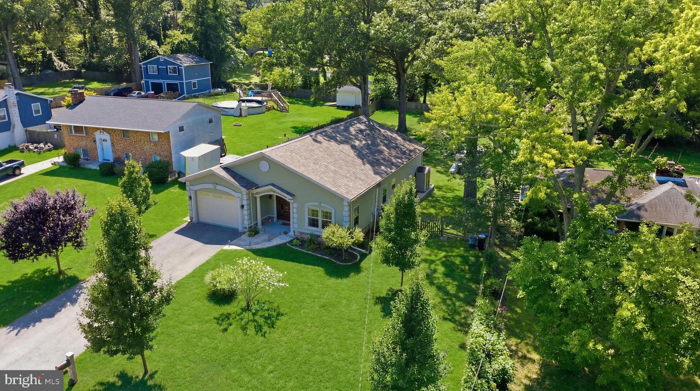 7714 Lee Drive