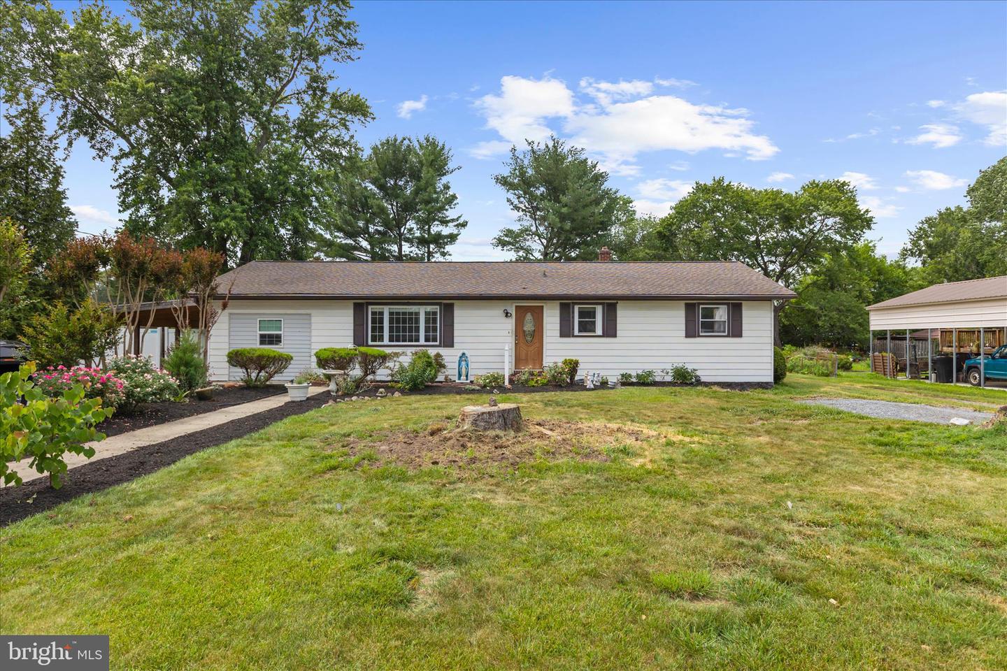 949 Oakdale Circle