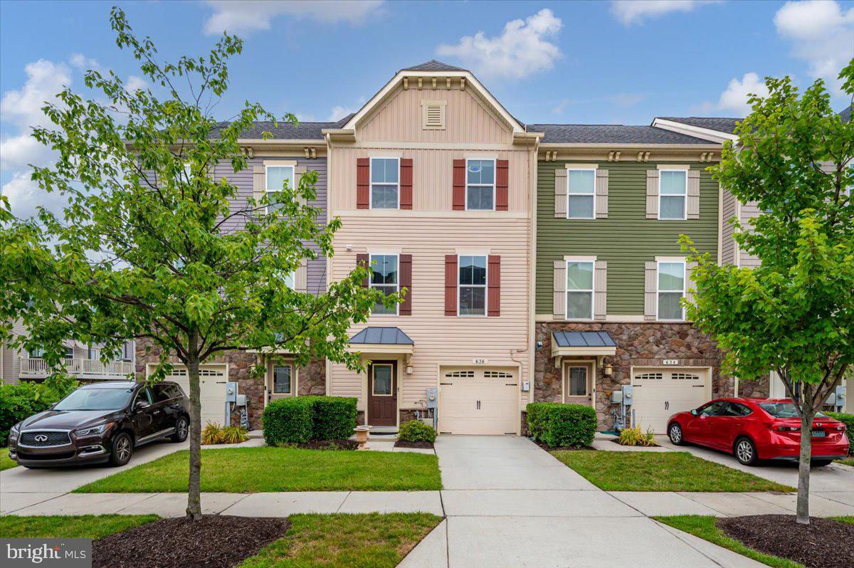 636 Foxwood Drive
