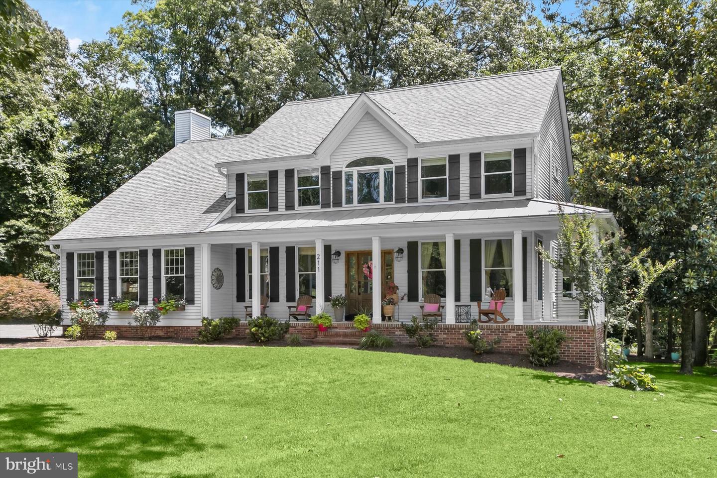 211 Serenade Court