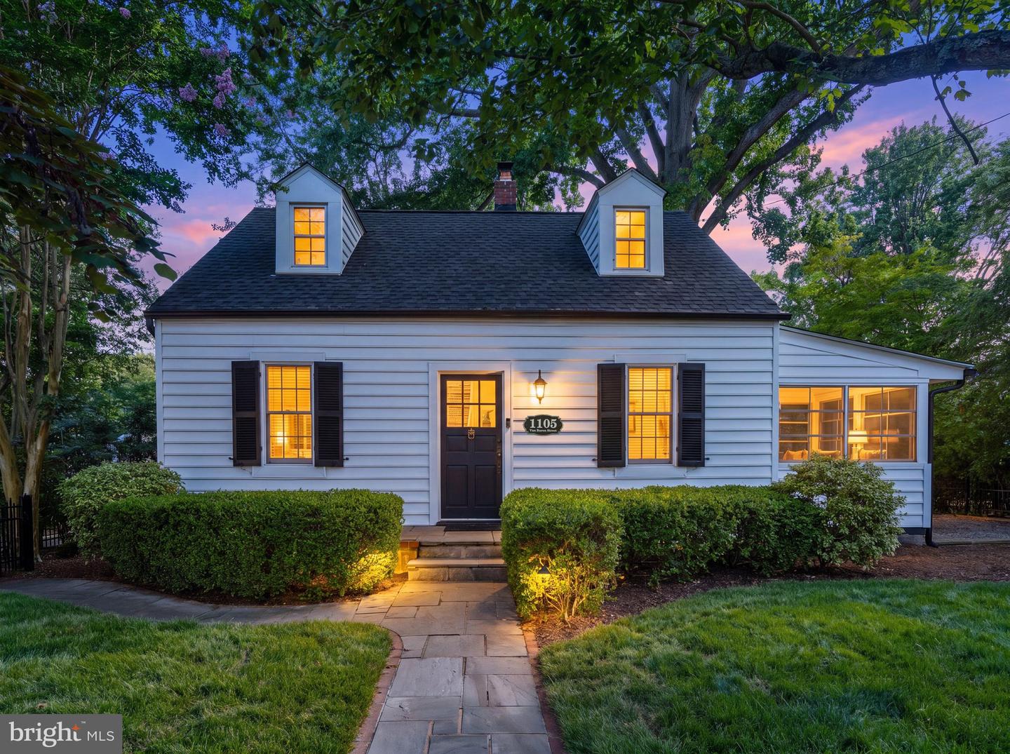1105 Van Buren Street