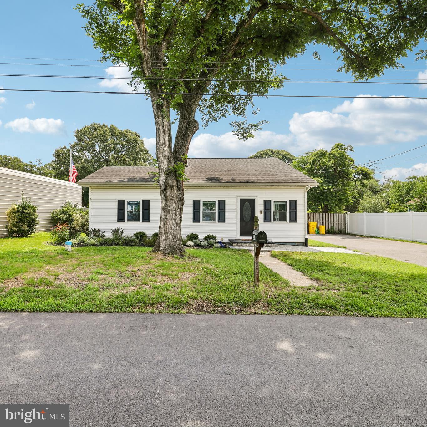 335 Beach Avenue