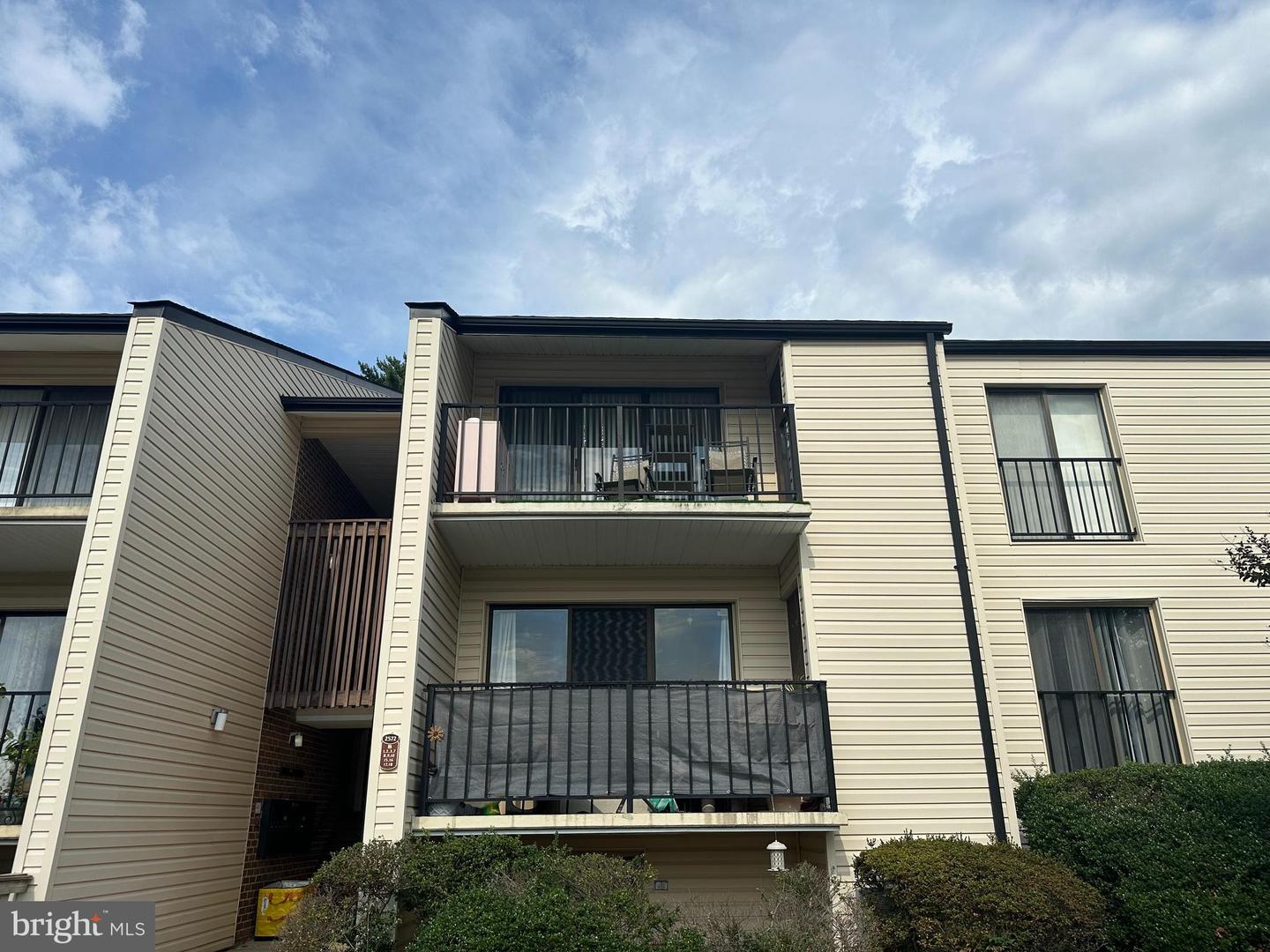 2572 Riva Road #19b