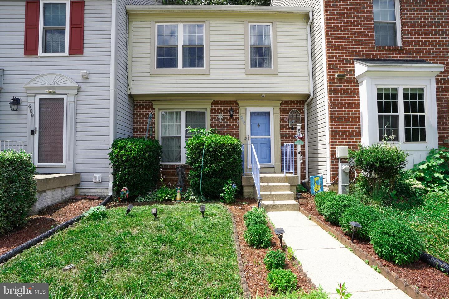 606 Lions Gate Lane