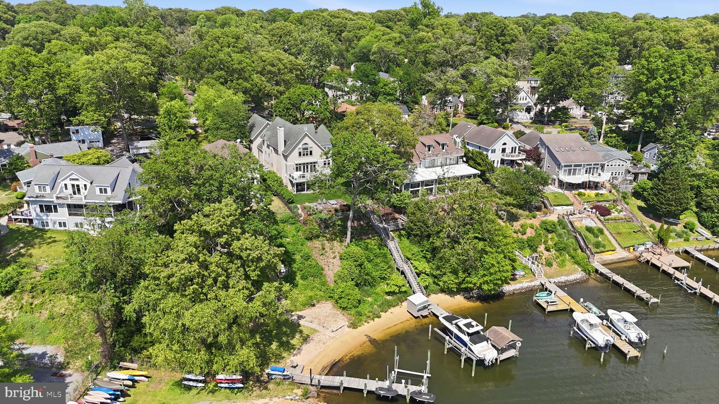 641 Honeysuckle Lane