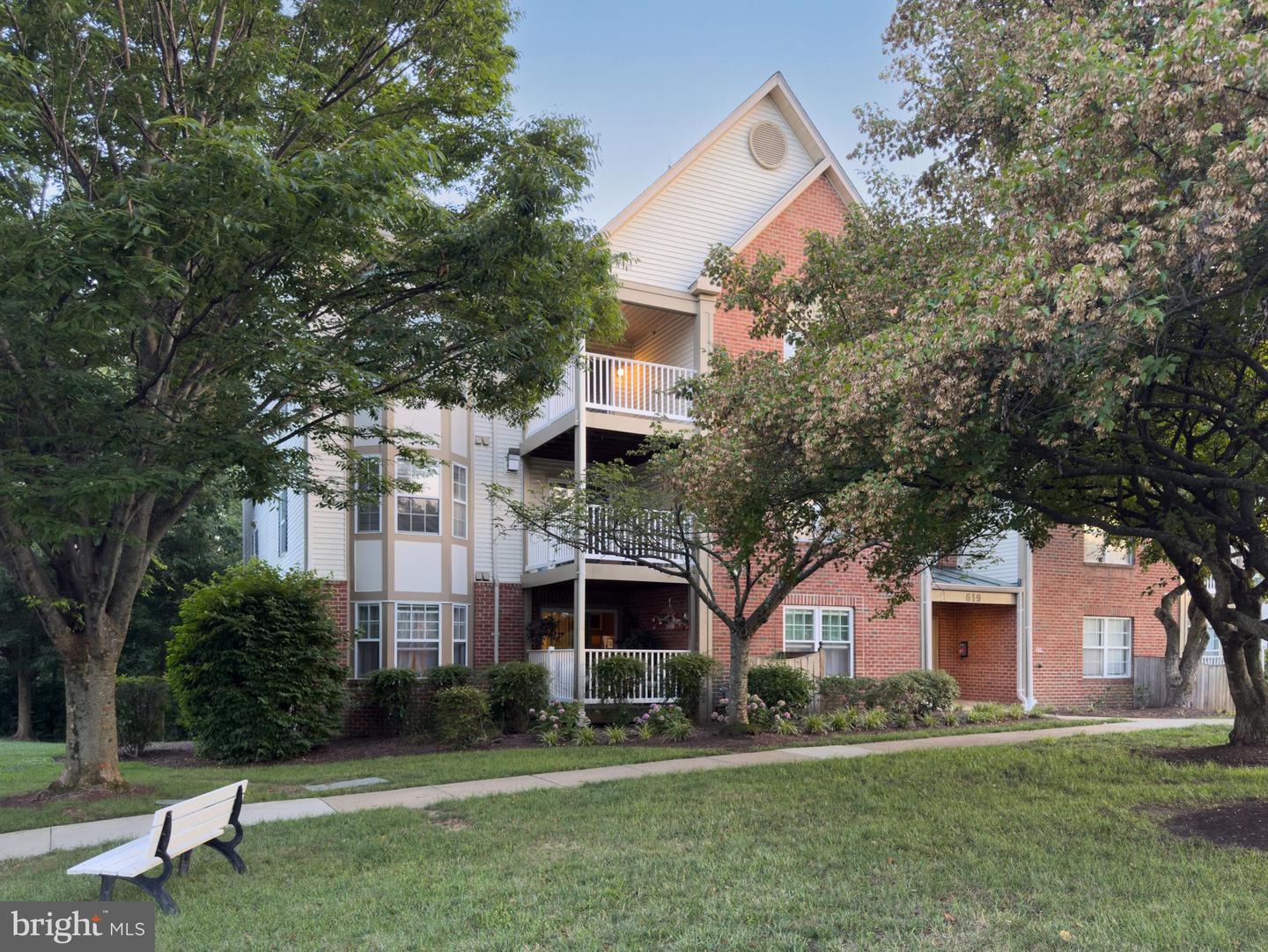 619 Admiral Drive #401