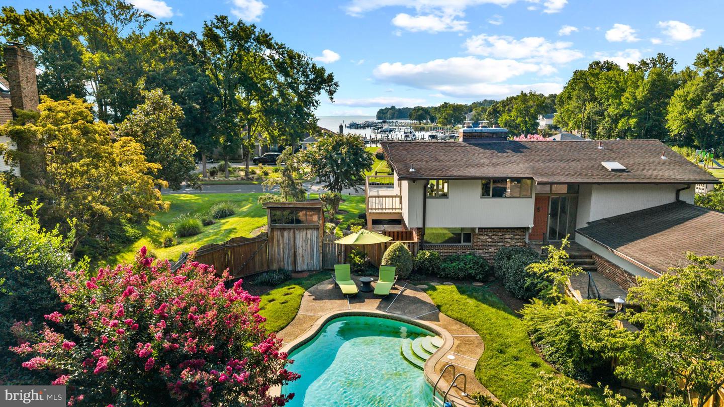 1527 Gordon Cove Drive