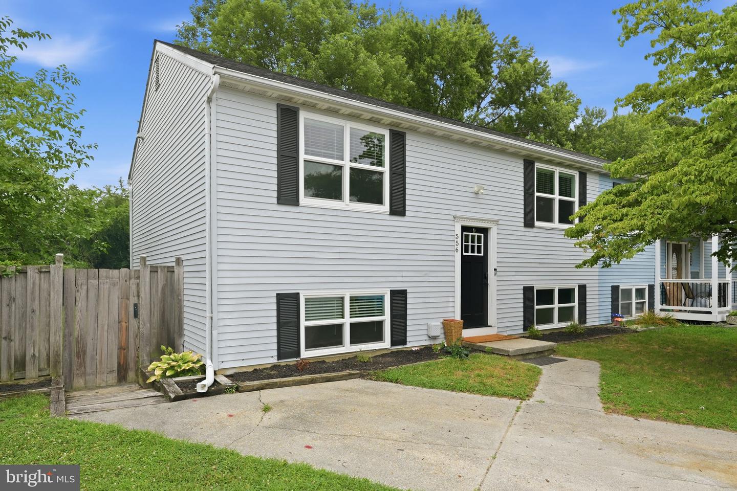 556 E Park Court