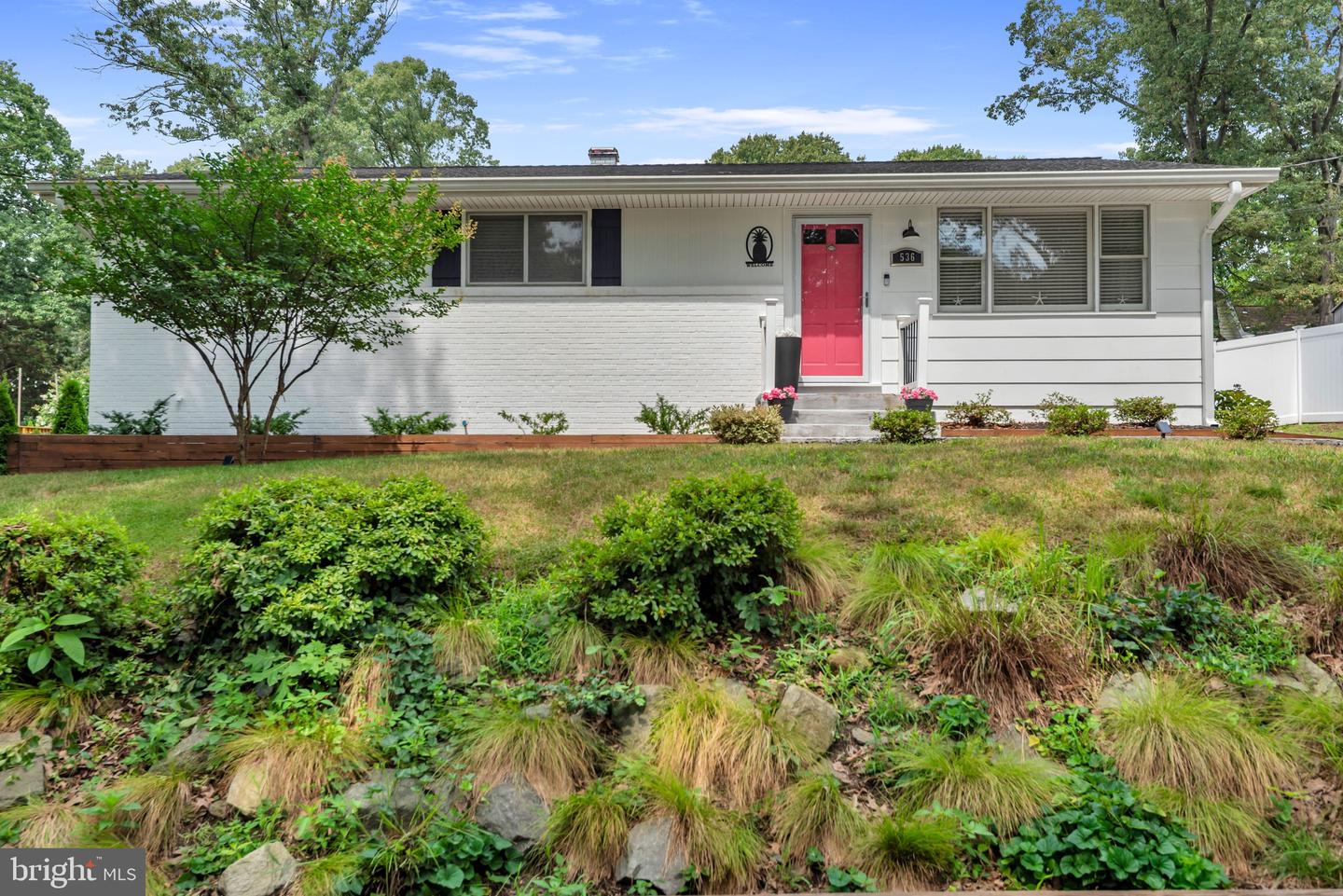 536 Manor Road