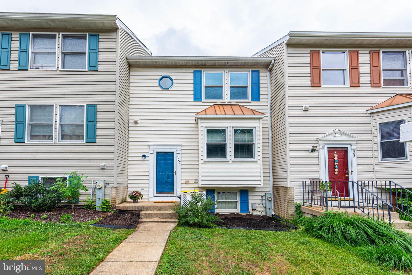 307 Sloping Woods Court
