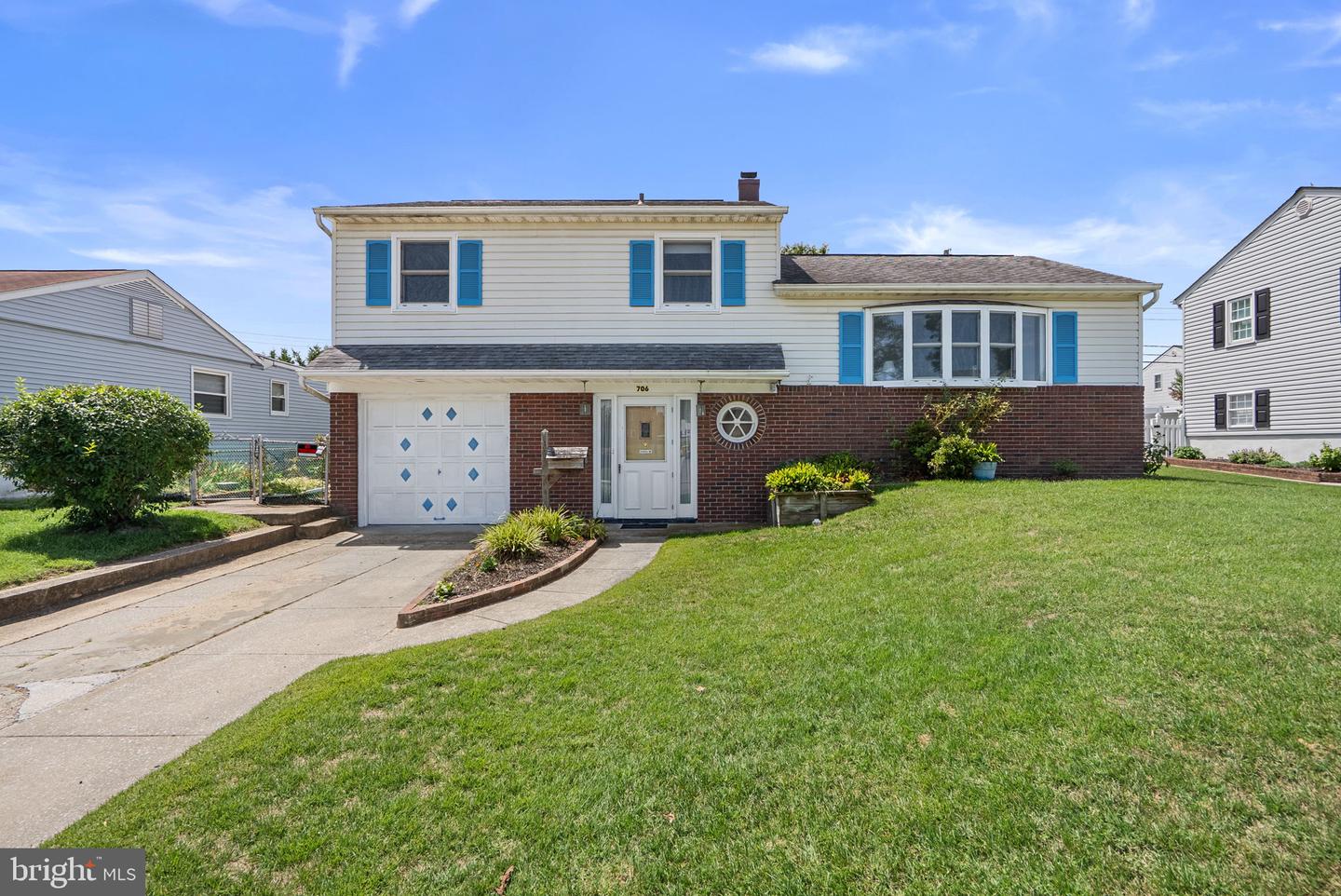 706 James Road