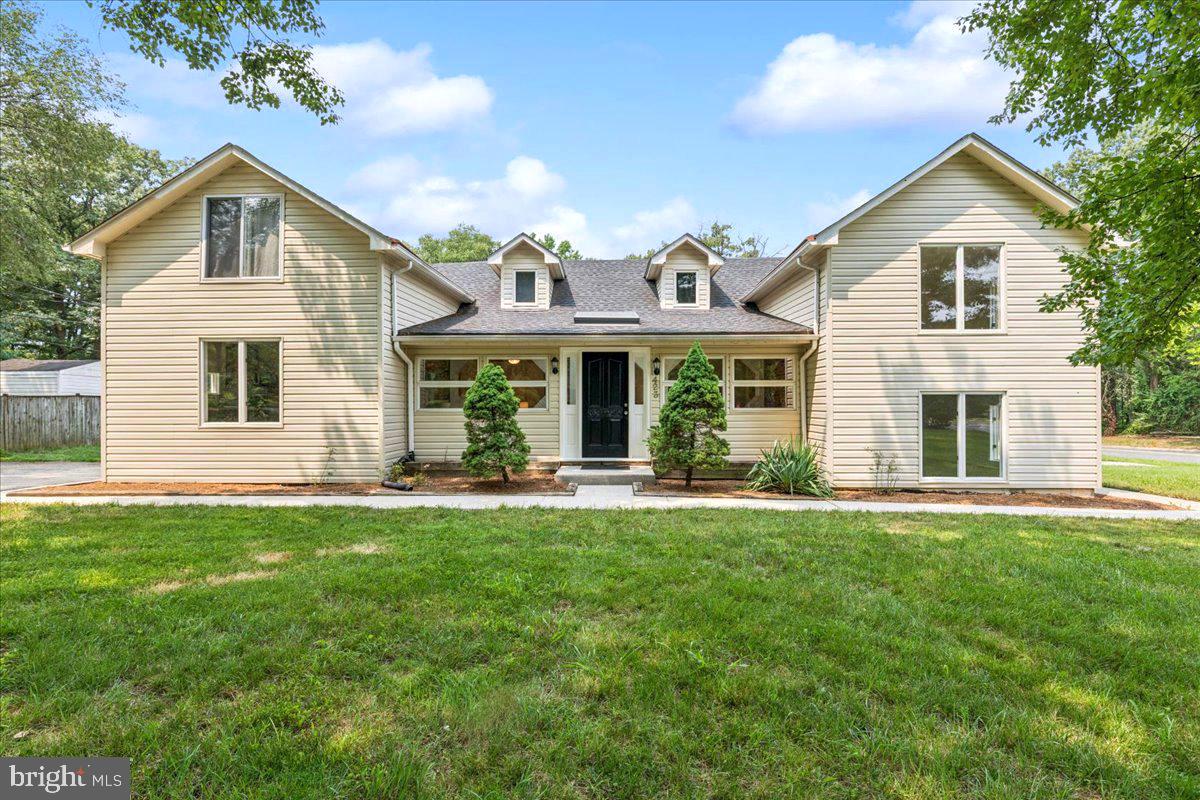 423 Shetlands Lane