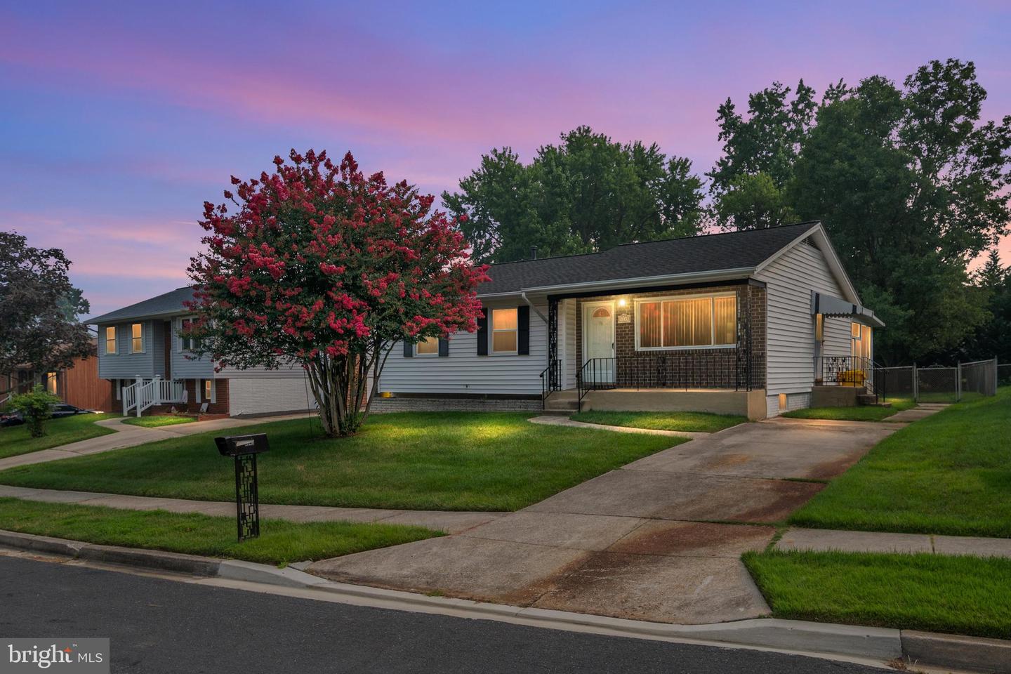 8245 Victoria Road, Millersville