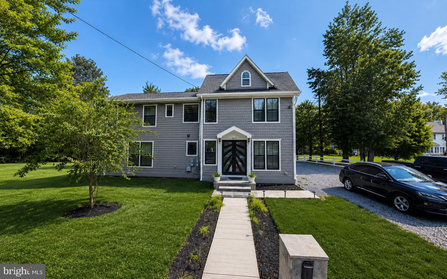 1211 Linton Lane