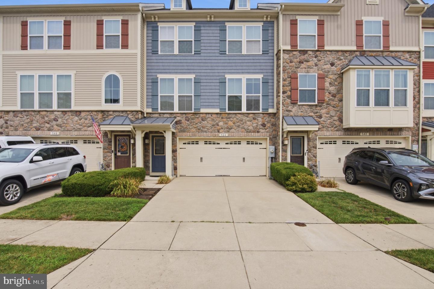 544 Fox River Hills Way