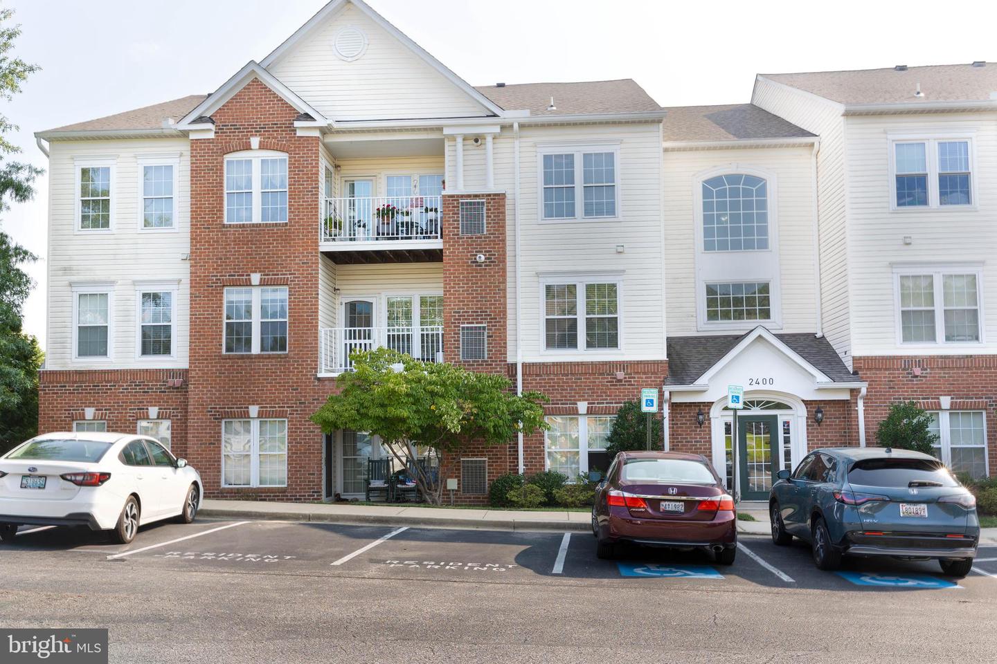 2400 Chestnut Terrace Court #201