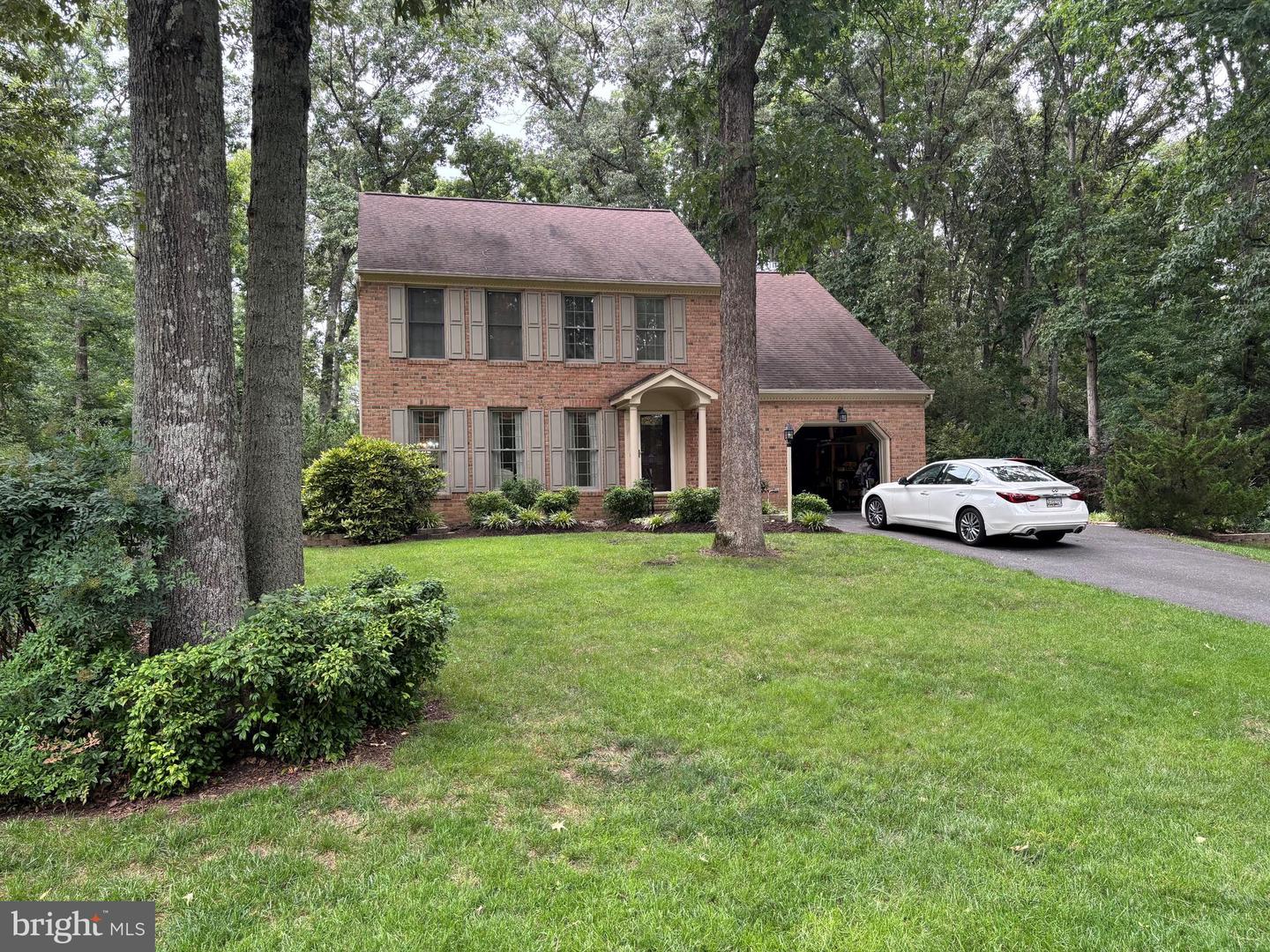 110 Amesbury Court