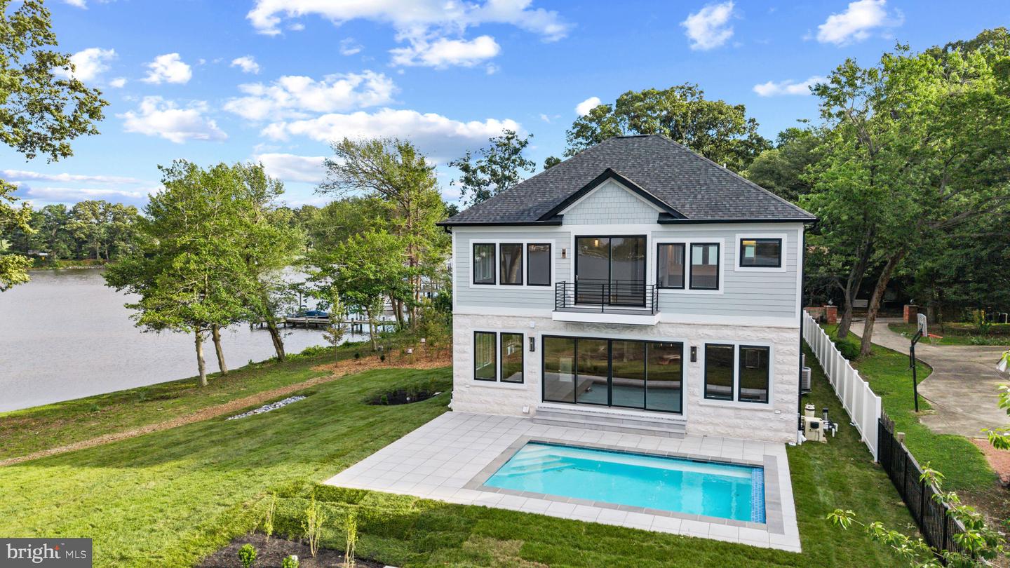 1100 Magothy Circle