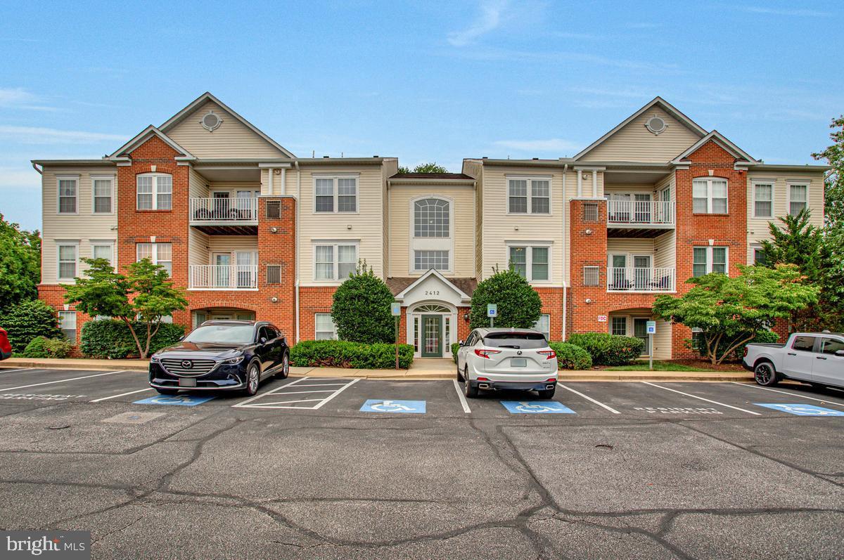 2412 Chestnut Terrace Court #102