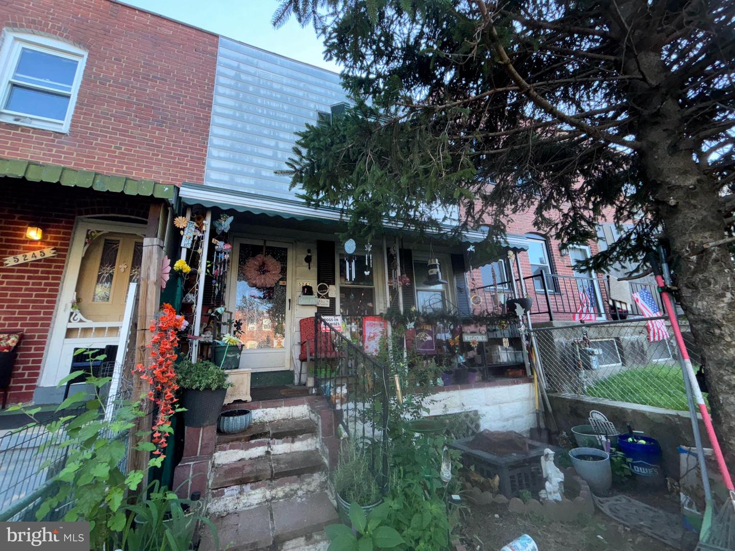5247 4th Street
