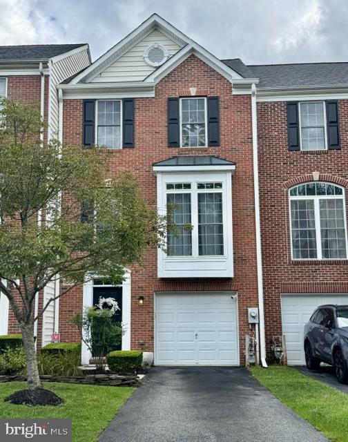 1564 Hallwood Court