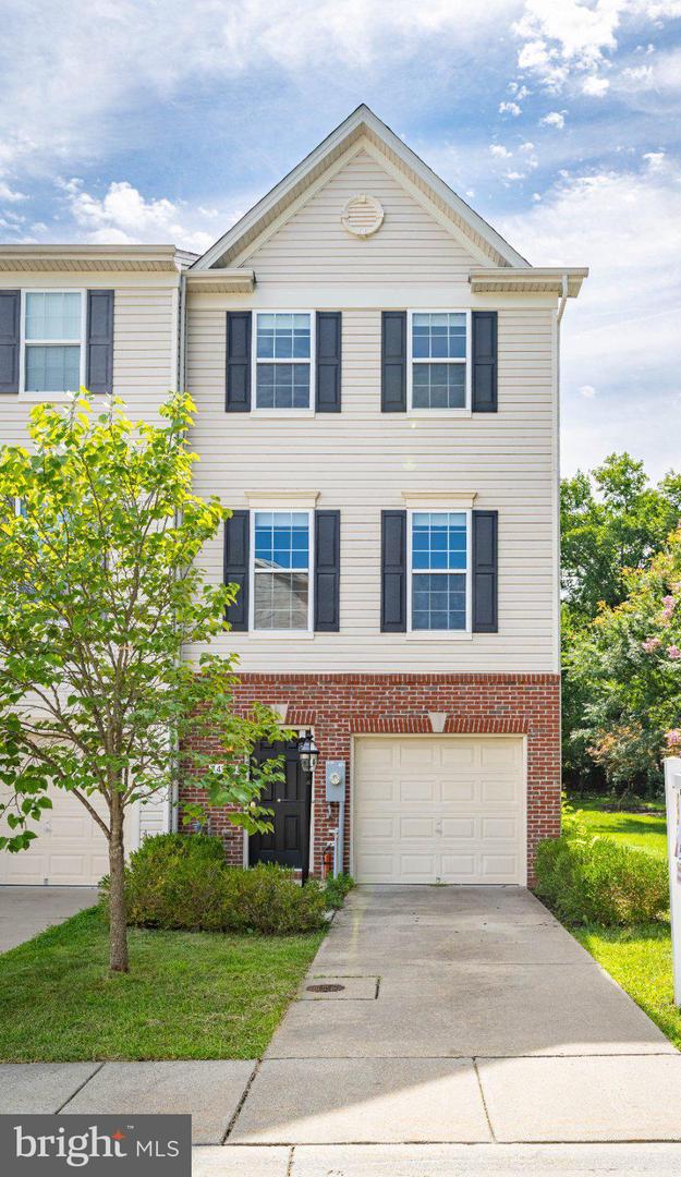 7427 Willow View Lane
