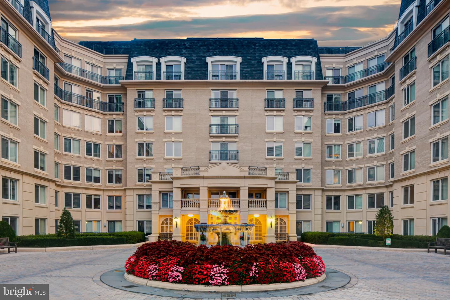 5 Park Place #414