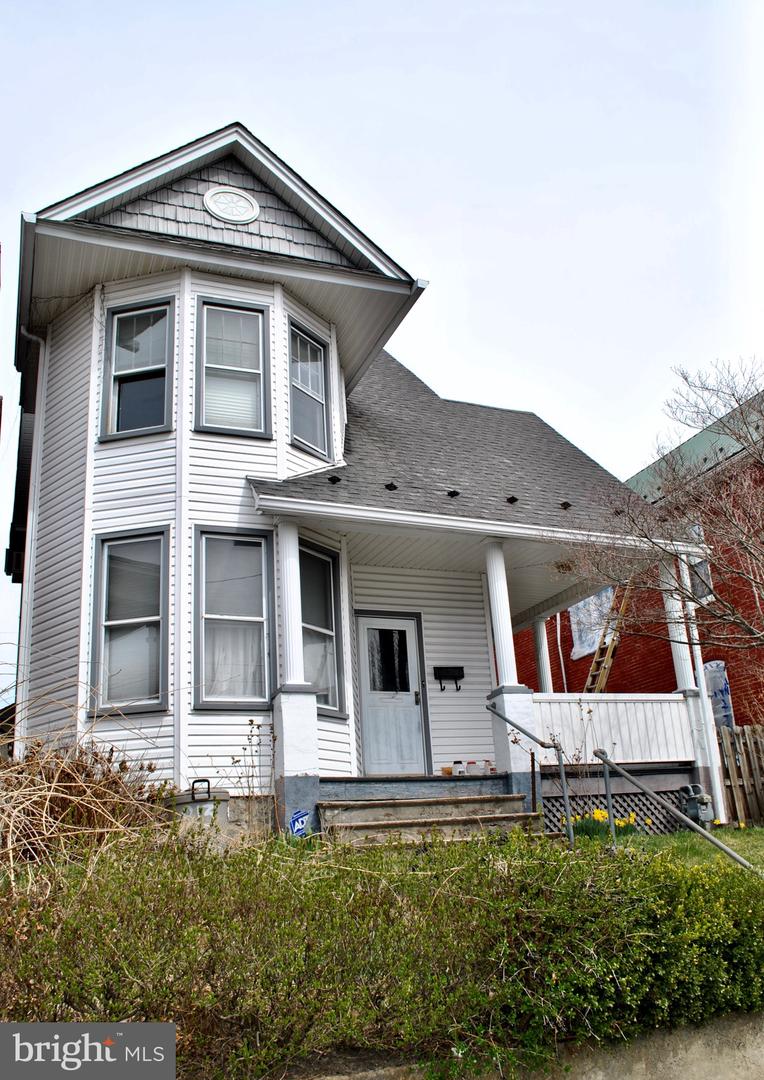 813 Columbia Avenue, Cumberland