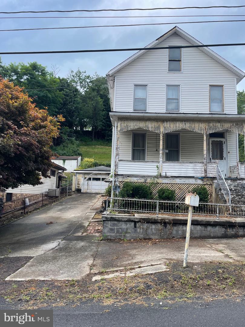 432 Pine Avenue