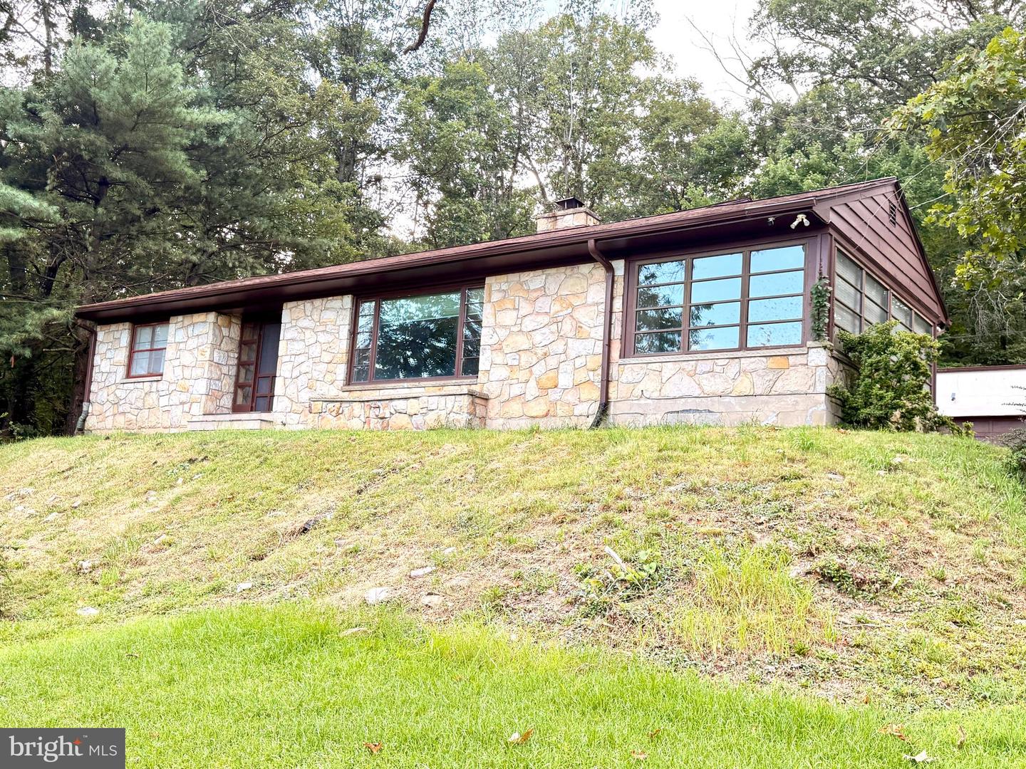 1027 Braddock Road, Cumberland