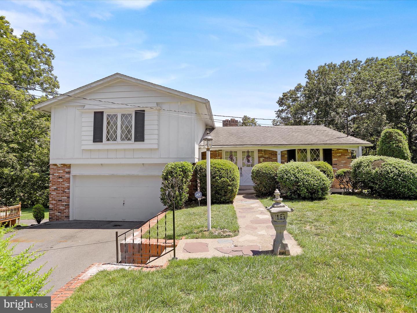 1028 Weires Avenue, Lavale