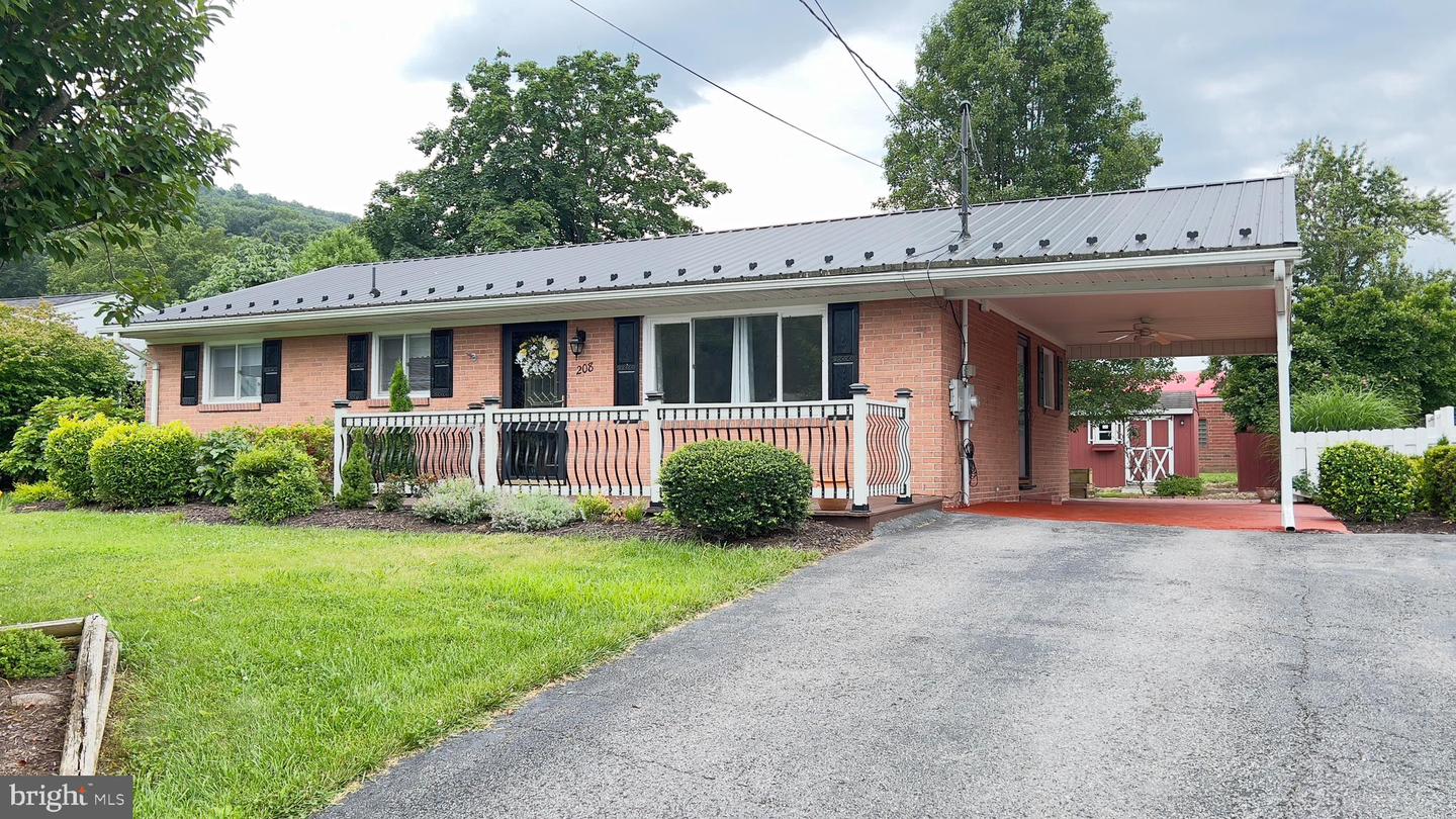 208 Allendale Avenue, Lavale