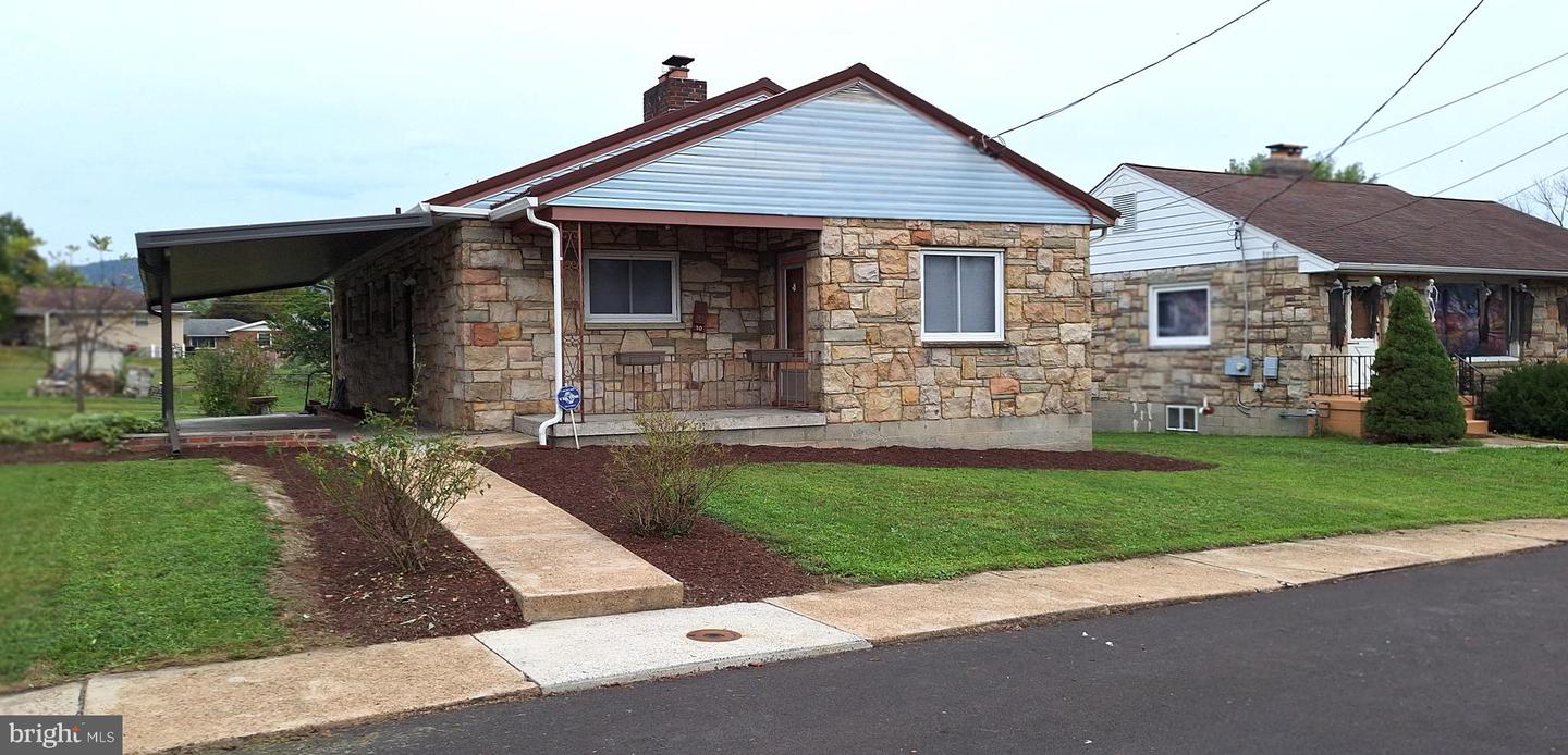 30 Memorial Avenue, Cumberland