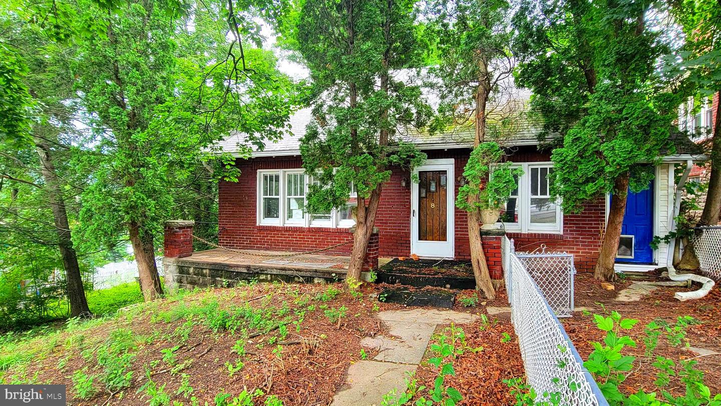 8 Buchanan Avenue, Lavale